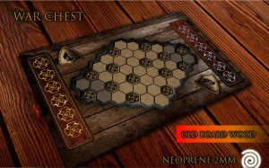 Mata do gry War Chest - stary drewniany stół