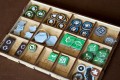 25xbgs_27-insert-redrewno-do-gry-frostpunk.jpg