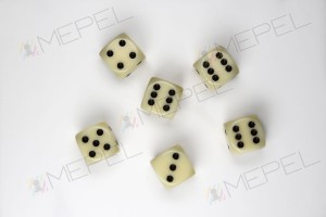 Kości Chessex - kostka k6 16mm Opaque Ivory/black