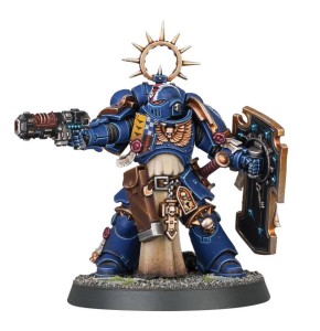 Space Marines: Lieutenant with Storm Shield (Warhammer 40,000)