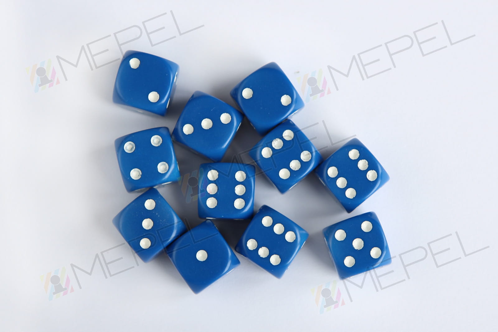 Kości Chessex - kostka k6 12mm Opaque Blue/white