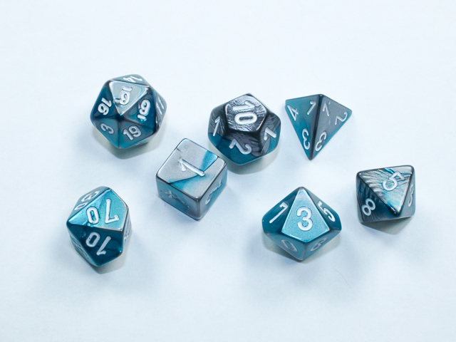 Kości Chessex - zestaw 7 mini kostek Gemini Steel-Teal/white