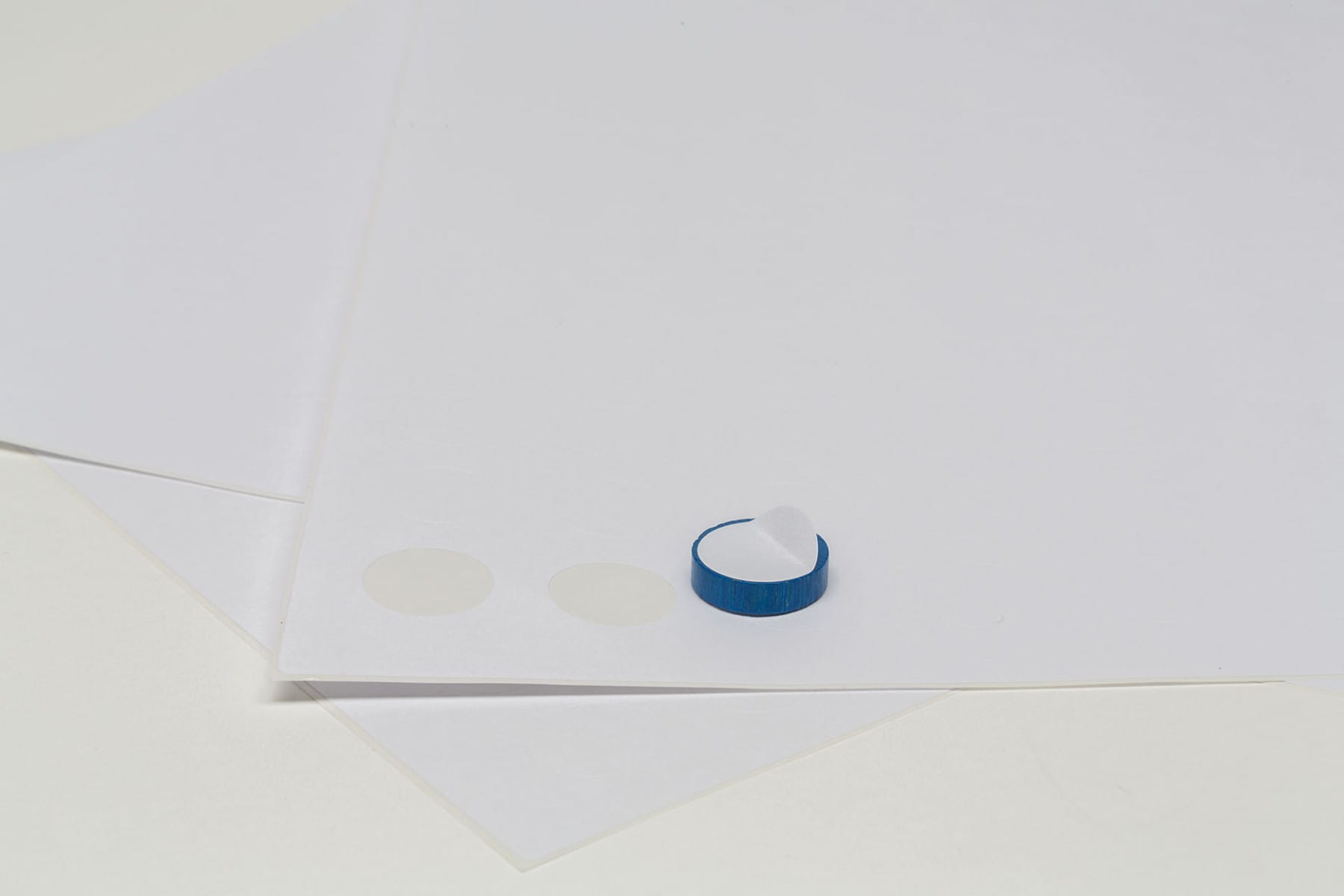 Stickers for 15mm discs or cylinders