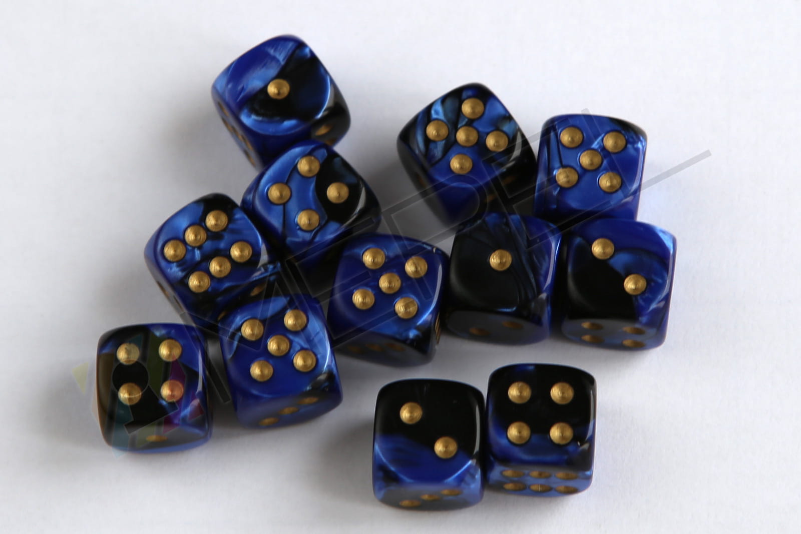 Chessex D6 12mm Gemini Black-Blue/gold die