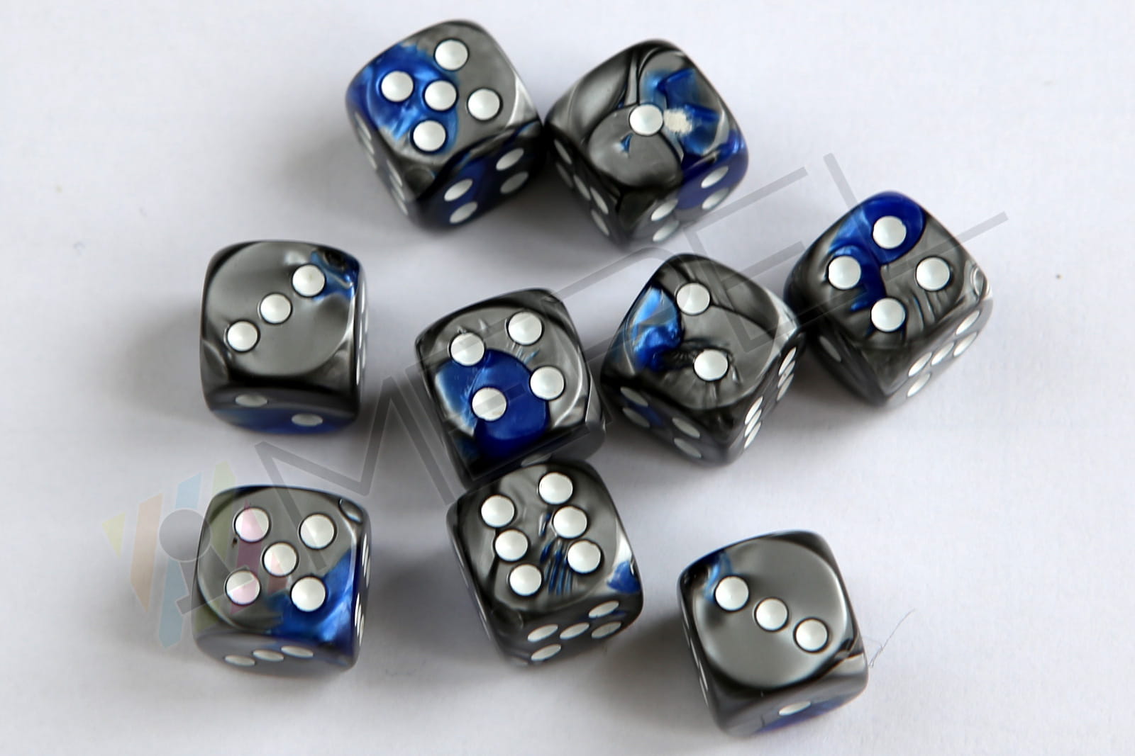 Chessex D6 12mm Gemini Blue-Steel/white die