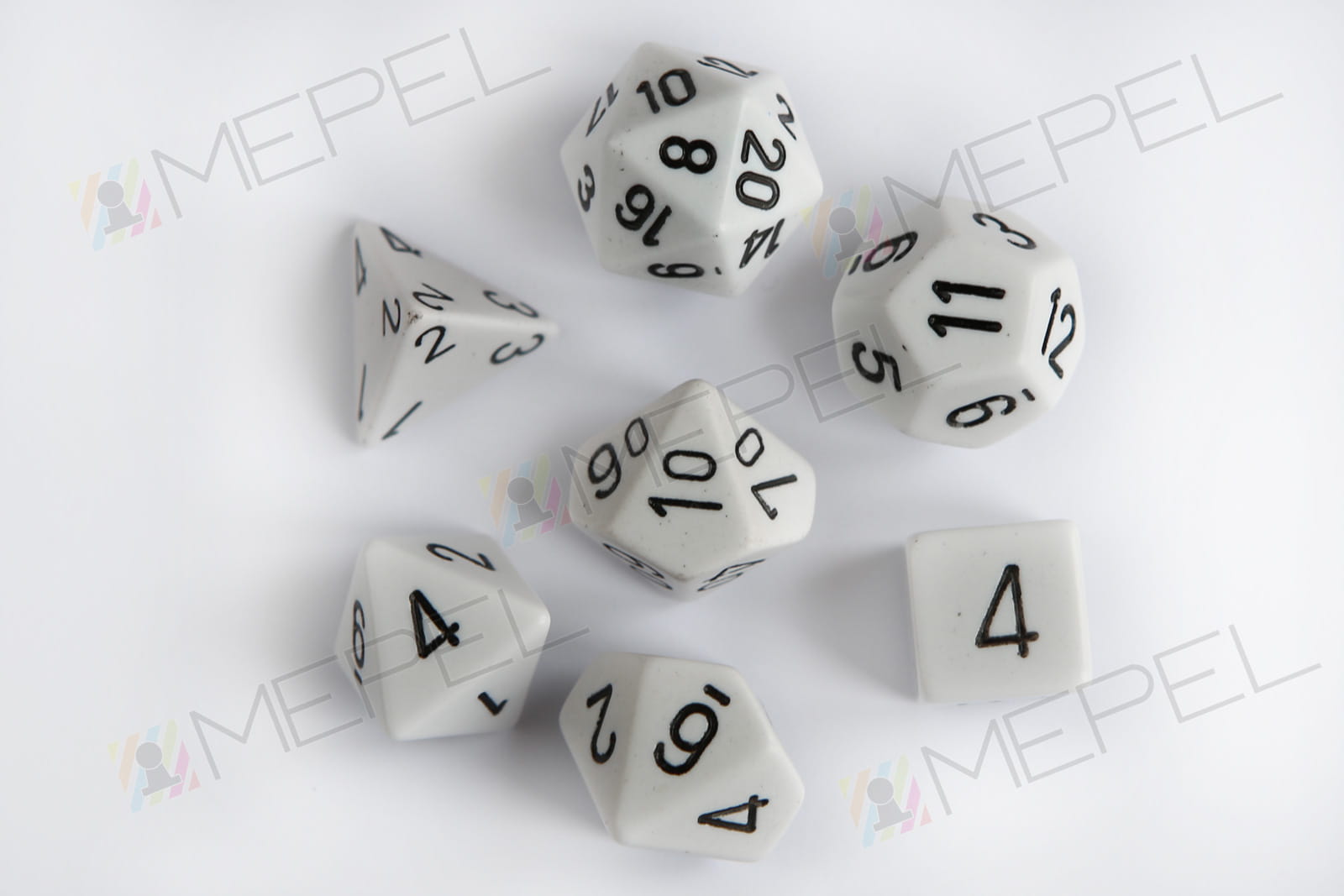 Chessex 7-die set Opaque White/black 